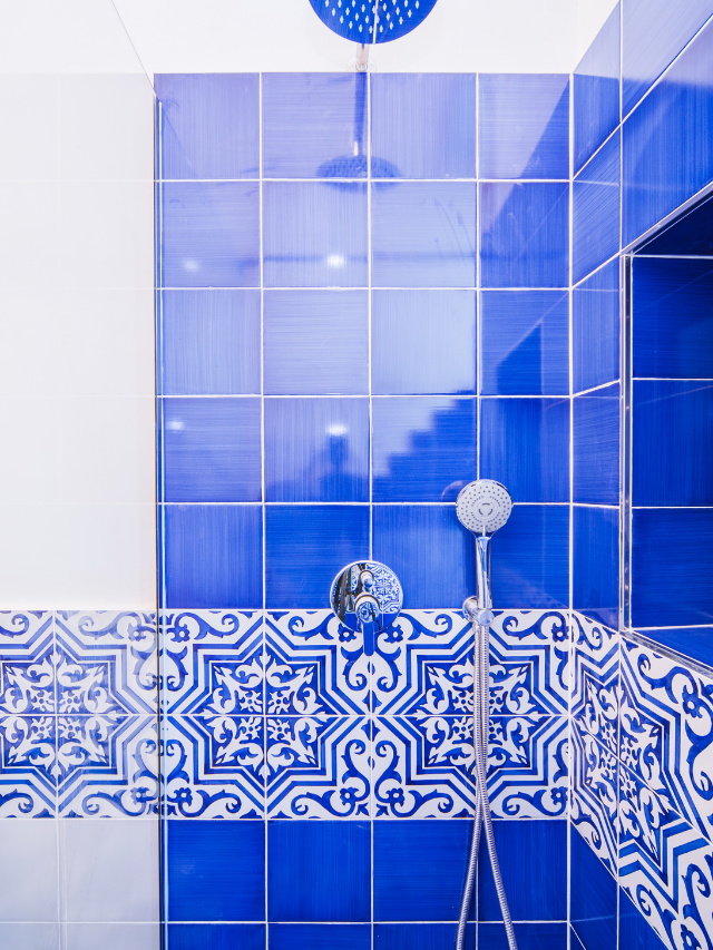 4 formas de usar a cor azul no banheiro